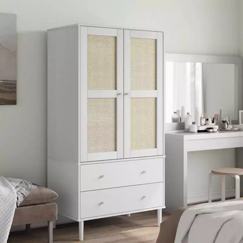 Armoire de rangement en rotin et pin massif