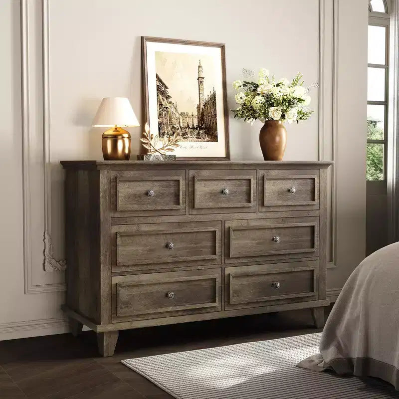 Commode à 7 tiroirs, Grande commode en bois avec poignées métalliques