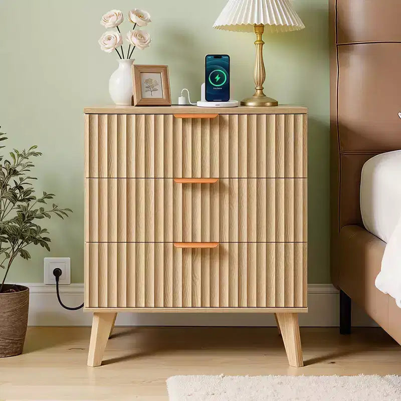 Table de chevet cannelée avec station de recharge, avec 3 tiroirs, commode pour chambre à coucher