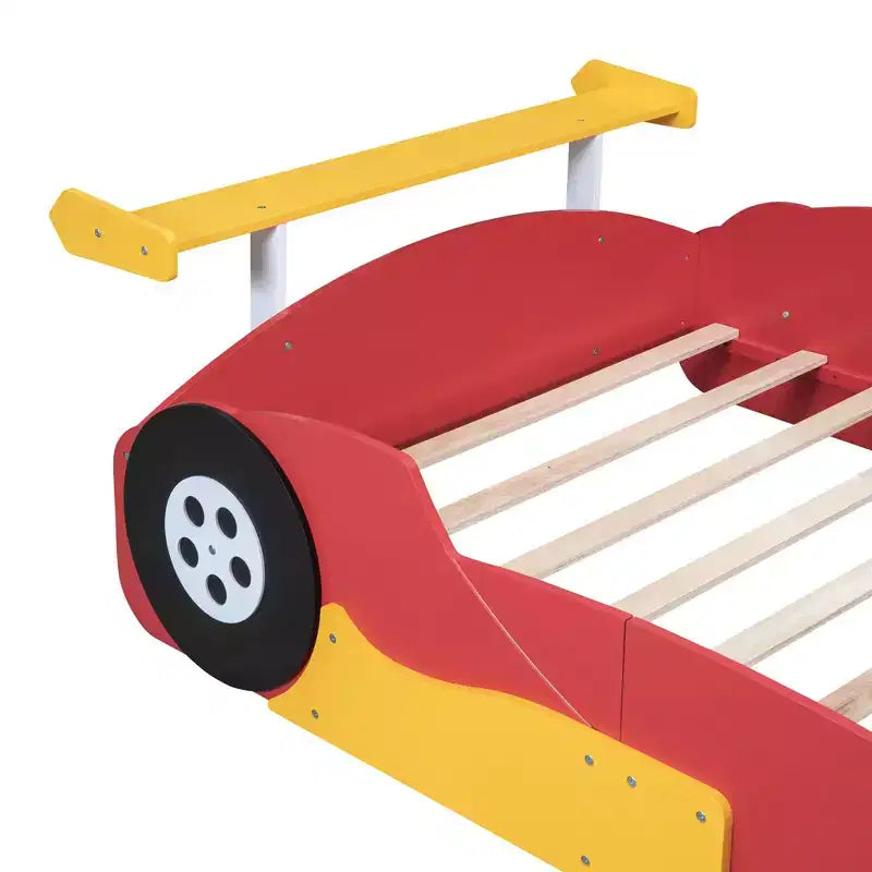 Lit plateforme en forme de voiture de course grandeur nature avec roues pour chambre d'enfant